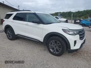 ✅ 2025 Ford Explorer Active • VIN: 1FMUK8DHXSGA70668 • Lot: 43329976. Wystawiony na IAAI z przebiegiem 6 294 mil. Bezpłatny archiwum sprzedaży aukcyjnych z USA i szczegółowy raport historii pojazdu na DreamBid. Zdjęcie 1.