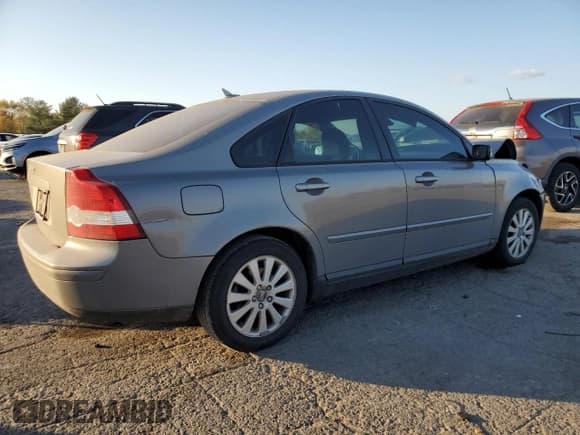✅ 2004 Volvo S40 • VIN: YV1MS382842027924 • Lot: 76906294. Listed on Copart with Not provided. Free auction sales archive from the USA and detailed vehicle history report at DreamBid. Image 3.