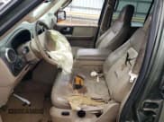 ✅ 2004 Ford Expedition Eddie Bauer • VIN: 1FMFU18L44LA71527 • Лот: 91993015. Опубликован ранее на Copart с пробегом 268 290 миль. Бесплатный доступ к архиву аукционных продаж из США и подробный отчёт об истории автомобиля на DreamBid. Изображение 7.