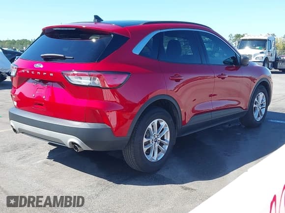 ✅ 2022 Ford Escape SE • VIN: 1FMCU0G67NUB68130 • Lot: 43410398. Wystawiony na IAAI z przebiegiem 30 296 mil. Bezpłatny archiwum sprzedaży aukcyjnych z USA i szczegółowy raport historii pojazdu na DreamBid. Zdjęcie 4.
