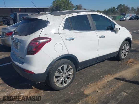 ✅ 2017 Buick Encore Preferred • VIN: KL4CJASB3HB110694 • Lot: 43689636. Wystawiony na IAAI z przebiegiem 80 124 mil. Bezpłatny archiwum sprzedaży aukcyjnych z USA i szczegółowy raport historii pojazdu na DreamBid. Zdjęcie 4.