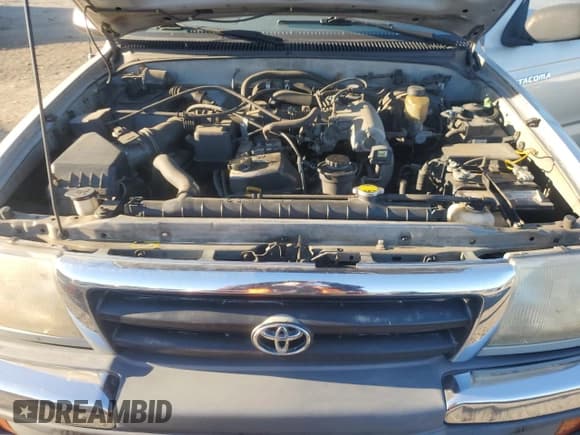 ✅ 2000 Toyota Tacoma PreRunner • VIN: 4TASM92N3YZ650373 • Lot: 86861595. Listed on Copart with 139,980 mi. Free auction sales archive from the USA and detailed vehicle history report at DreamBid. Image 11.