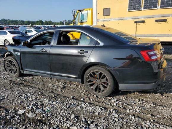✅ 2013 Ford Taurus Limited • VIN: 1FAHP2F87DG201503 • Лот: 64700845. Опубликован ранее на Copart с пробегом Не указан. Бесплатный доступ к архиву аукционных продаж из США и подробный отчёт об истории автомобиля на DreamBid. Изображение 2.