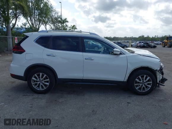 ✅ 2019 Nissan Rogue SV • VIN: KNMAT2MT0KP527137 • Lot: 42109988. Listed on IAAI with 128,501 mi. Free auction sales archive from the USA and detailed vehicle history report at DreamBid. Image 14.