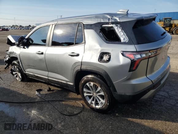 ✅ 2025 Chevrolet Equinox FWD LT • VIN: 3GNAXHEG5SL305642 • Lot: 81347205. Listed on Copart with 8,708 mi. Free auction sales archive from the USA and detailed vehicle history report at DreamBid. Image 2.