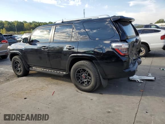 ✅ 2018 Toyota 4Runner SR5 Premium • VIN: JTEBU5JR7J5543675 • Lot: 85124965. Listed on Copart with 102,754 mi. Free auction sales archive from the USA and detailed vehicle history report at DreamBid. Image 2.
