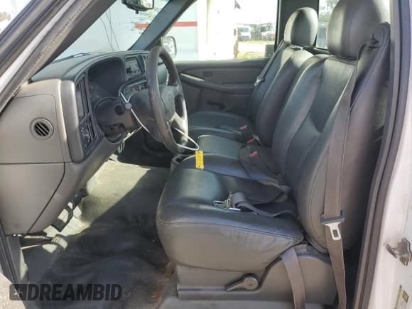 ✅ 2005 Chevrolet Silverado 1500 Work Truck • VIN: 1GCEC14VX5Z331874 • Лот: 79238154. Опубликован ранее на Copart с пробегом 223 499 миль. Бесплатный доступ к архиву аукционных продаж из США и подробный отчёт об истории автомобиля на DreamBid. Изображение 7.