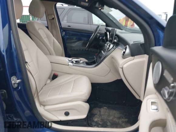 ✅ 2018 Mercedes-Benz GLC 300 • VIN: WDC0G4KB0JV086622 • Lot: 43574724. Listed on IAAI with 104,659 mi. Free auction sales archive from the USA and detailed vehicle history report at DreamBid. Image 5.