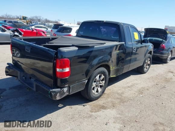 ✅ 2008 Ford F-150 XL • VIN: 1FTRF12W18KE26485 • Lot: 41774634. Wystawiony na IAAI z przebiegiem 165 069 mil. Bezpłatny archiwum sprzedaży aukcyjnych z USA i szczegółowy raport historii pojazdu na DreamBid. Zdjęcie 4.