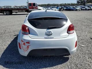 ✅ 2016 Hyundai Veloster • VIN: KMHTC6AD4GU277239 • Lot: 46467565. Wystawiony na Copart z przebiegiem 122 613 mil. Bezpłatny archiwum sprzedaży aukcyjnych z USA i szczegółowy raport historii pojazdu na DreamBid. Zdjęcie 6.
