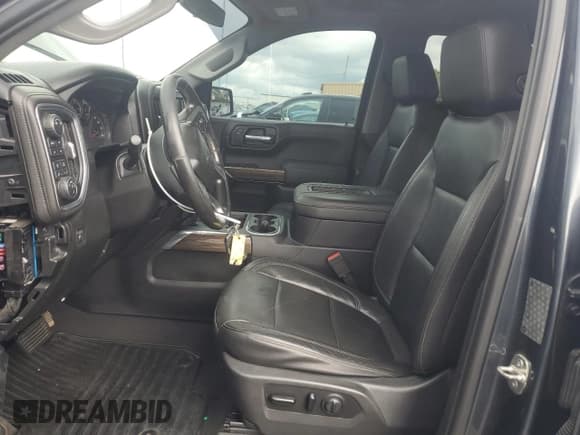 ✅ 2019 Chevrolet Silverado 1500 RST • VIN: 1GCUYEED4KZ159153 • Lot: 72768834. Wystawiony na Copart z przebiegiem 90 252 mil. Bezpłatny archiwum sprzedaży aukcyjnych z USA i szczegółowy raport historii pojazdu na DreamBid. Zdjęcie 7.