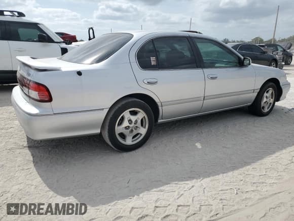 ✅ 1999 Infiniti I30 • VIN: JNKCA21A8XT752887 • Лот: 53791095. Опубликован ранее на Copart с пробегом 118 854 миль. Бесплатный доступ к архиву аукционных продаж из США и подробный отчёт об истории автомобиля на DreamBid. Изображение 3.