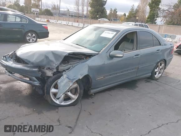 ✅ 2006 Mercedes-Benz C 230 Sport • VIN: WDBRF52H26A899855 • Lot: 41506280. Wystawiony na IAAI z przebiegiem 197 330 mil. Bezpłatny archiwum sprzedaży aukcyjnych z USA i szczegółowy raport historii pojazdu na DreamBid. Zdjęcie 2.