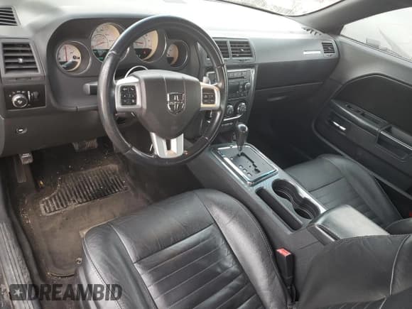 ✅ 2012 Dodge Challenger SXT • VIN: 2C3CDYAG5CH206804 • Lot: 83079794. Wystawiony na Copart z przebiegiem 146 989 mil. Bezpłatny archiwum sprzedaży aukcyjnych z USA i szczegółowy raport historii pojazdu na DreamBid. Zdjęcie 8.