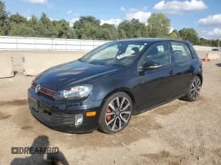 ✅ 2014 Volkswagen Golf GTI Wolfsburg Edition • VIN: WVWHD7AJ7EW009242 • Lot: 81397285. Wystawiony na Copart z przebiegiem 90 340 mil. Bezpłatny archiwum sprzedaży aukcyjnych z USA i szczegółowy raport historii pojazdu na DreamBid. Zdjęcie 1.