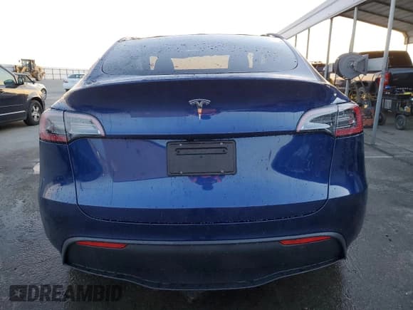 ✅ 2025 Tesla Model Y Long Range • VIN: 7SAYGDEDXSF232808 • Lot: 85647524. Wystawiony na Copart z przebiegiem 183 mil. Bezpłatny archiwum sprzedaży aukcyjnych z USA i szczegółowy raport historii pojazdu na DreamBid. Zdjęcie 6.