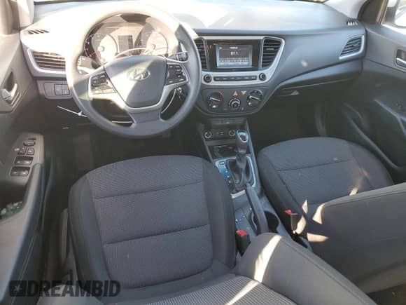 2021 Hyundai Accent SE z VIN 3KPC24A65ME130029, wystawiony jako Copart lot #39375814 z przebiegiem 61 287 mil mil oraz . Historia ofert i sprzedaży dostępna na DreamBid. Obrazek 8.