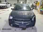 2004 Dodge Neon SXT z VIN 1B3ES56CX4D596703, wystawiony jako Copart lot #51340445 z przebiegiem 184 207 mil mil oraz Szkoda całkowita • Salvage title. Historia ofert i sprzedaży dostępna na DreamBid. Obrazek 5.