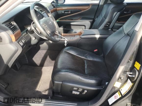 ✅ 2011 Lexus LS 460 • VIN: JTHBL5EF9B5106574 • Lot: 93753145. Wystawiony na Copart z przebiegiem 209 003 mil. Bezpłatny archiwum sprzedaży aukcyjnych z USA i szczegółowy raport historii pojazdu na DreamBid. Zdjęcie 7.