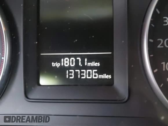 ✅ 2010 Volkswagen Jetta Limited Edition • VIN: 3VWAZ7AJ2AM113258 • Lot: 42204340. Listed on IAAI with 137,306 mi. Free auction sales archive from the USA and detailed vehicle history report at DreamBid. Image 7.