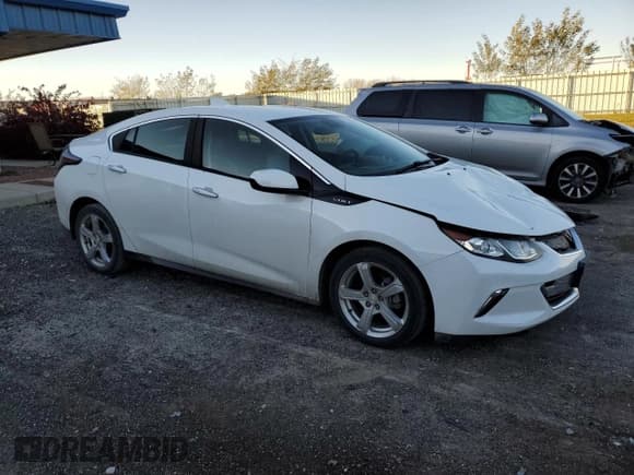 ✅ 2018 Chevrolet Volt LT • VIN: 1G1RC6S5XJU107330 • Лот: 90616435. Опубликован ранее на Copart с пробегом 102 031 миль. Бесплатный доступ к архиву аукционных продаж из США и подробный отчёт об истории автомобиля на DreamBid. Изображение 4.