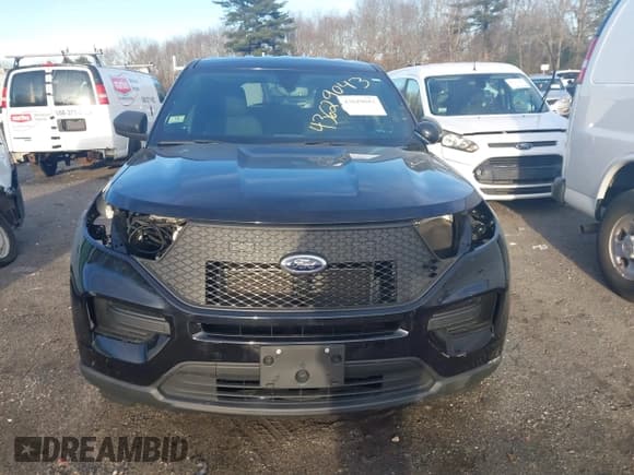✅ 2022 Ford Police Interceptor Utility • VIN: 1FM5K8AB0NGA27210 • Lot: 43629043. Listed on IAAI with 41,249 mi. Free auction sales archive from the USA and detailed vehicle history report at DreamBid. Image 12.