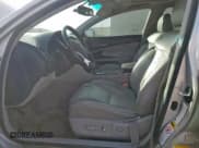 ✅ 2006 Lexus GS 300 • VIN: JTHBH96S465034919 • Лот: 92493035. Опубликован ранее на Copart с пробегом 28 097 миль. Бесплатный доступ к архиву аукционных продаж из США и подробный отчёт об истории автомобиля на DreamBid. Изображение 7.