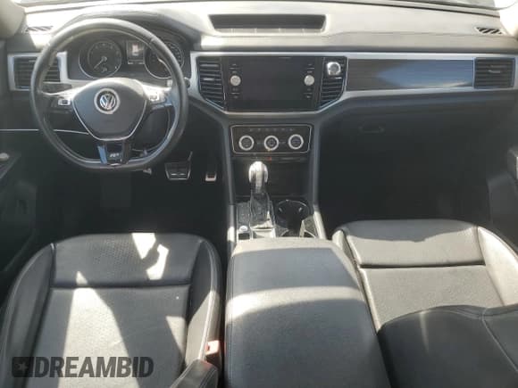 ✅ 2018 Volkswagen Atlas SEL • VIN: 1V2SR2CA9JC518475 • Lot: 84426205. Wystawiony na Copart z przebiegiem 86 676 mil. Bezpłatny archiwum sprzedaży aukcyjnych z USA i szczegółowy raport historii pojazdu na DreamBid. Zdjęcie 8.