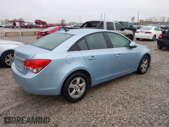 2012 Chevrolet Cruze 1LT z VIN 1G1PF5SC0C7291119, wystawiony jako IAAI lot #43580178 z przebiegiem 114 000 mil mil oraz . Historia ofert i sprzedaży dostępna na DreamBid. Obrazek 4.