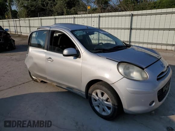 ✅ 2013 Nissan Micra • VIN: 3N1CK3CD9DL258925 • Лот: 75255214. Опубликован ранее на Copart с пробегом 153 046 миль. Бесплатный доступ к архиву аукционных продаж из США и подробный отчёт об истории автомобиля на DreamBid. Изображение 4.