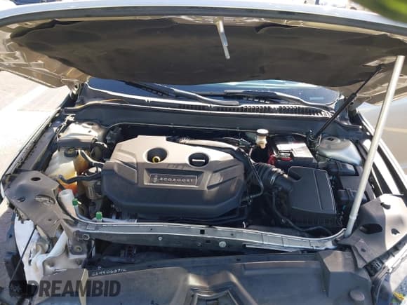 ✅ 2017 Lincoln MKZ Select • VIN: 3LN6L5C95HR602473 • Lot: 43370644. Wystawiony na IAAI z przebiegiem 65 829 mil. Bezpłatny archiwum sprzedaży aukcyjnych z USA i szczegółowy raport historii pojazdu na DreamBid. Zdjęcie 10.