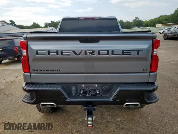 ✅ 2022 Chevrolet Silverado 1500 LT Trail Boss • VIN: 1GCPYFED1NZ179593 • Lot: 67075805. Wystawiony na Copart z przebiegiem 101 487 mil. Bezpłatny archiwum sprzedaży aukcyjnych z USA i szczegółowy raport historii pojazdu na DreamBid. Zdjęcie 6.