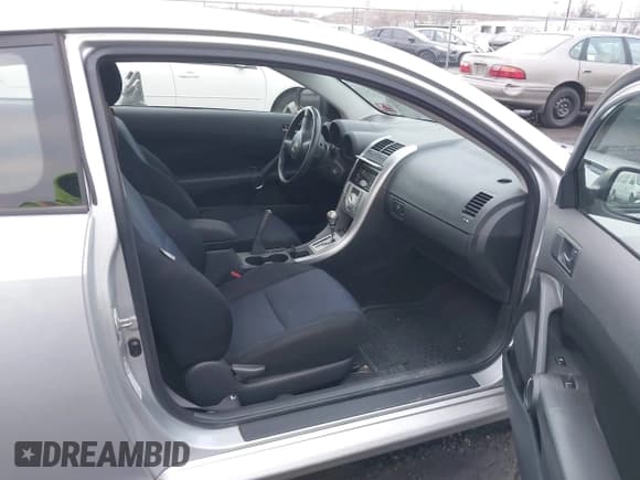 ✅ 2005 Scion tC • VIN: JTKDE167350007148 • Lot: 43722426. Wystawiony na IAAI z przebiegiem 194 807 mil. Bezpłatny archiwum sprzedaży aukcyjnych z USA i szczegółowy raport historii pojazdu na DreamBid. Zdjęcie 5.