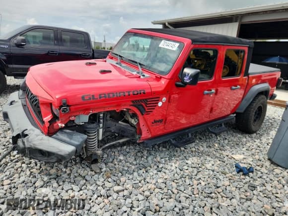 ✅ 2020 Jeep Gladiator Sport S • VIN: 1C6HJTAG9LL126462 • Lot: 70144145. Listed on Copart with 105,043 mi. Free auction sales archive from the USA and detailed vehicle history report at DreamBid. Image 1.
