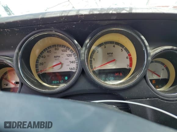 ✅ 2010 Dodge Challenger R/T • VIN: 2B3CJ5DT5AH313393 • Lot: 69878664. Wystawiony na Copart z przebiegiem 90 412 mil. Bezpłatny archiwum sprzedaży aukcyjnych z USA i szczegółowy raport historii pojazdu na DreamBid. Zdjęcie 9.