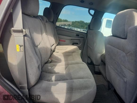 ✅ 2006 Chevrolet Tahoe LS • VIN: 1GNEC13V76R157076 • Lot: 81236205. Listed on Copart with 174,799 mi. Free auction sales archive from the USA and detailed vehicle history report at DreamBid. Image 11.