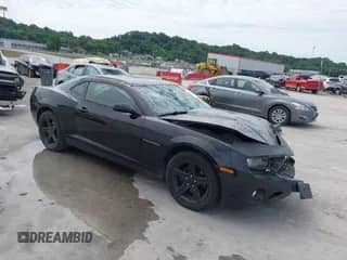 2011 Chevrolet Camaro 1LT z VIN 2G1FB1ED8B9139381, wystawiony jako IAAI lot #42603859 z przebiegiem 146 444 mil mil oraz . Historia ofert i sprzedaży dostępna na DreamBid. Obrazek 1.