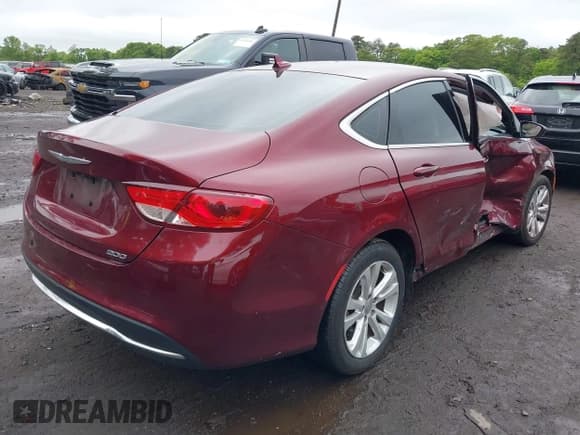 ✅ 2016 Chrysler 200 Limited • VIN: 1C3CCCAB7GN178964 • Lot: 42378749. Wystawiony na IAAI z przebiegiem 91 630 mil. Bezpłatny archiwum sprzedaży aukcyjnych z USA i szczegółowy raport historii pojazdu na DreamBid. Zdjęcie 4.