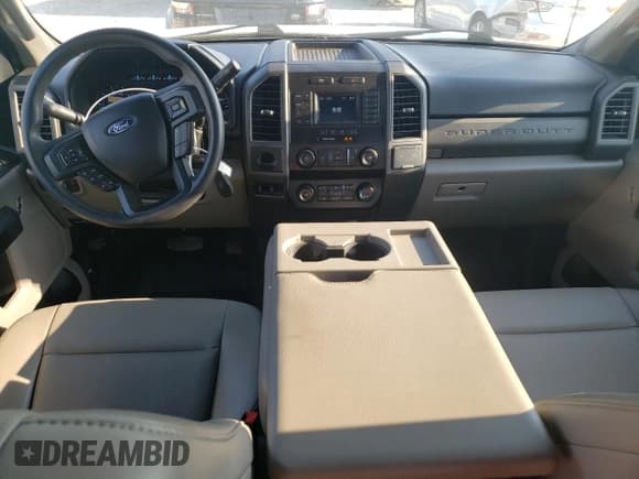 ✅ 2020 Ford F-250 XL • VIN: 1FT7W2A69LEC46886 • Lot: 67120034. Wystawiony na Copart z przebiegiem 21 107 mil. Bezpłatny archiwum sprzedaży aukcyjnych z USA i szczegółowy raport historii pojazdu na DreamBid. Zdjęcie 8.