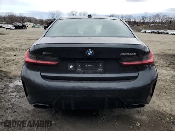 ✅ 2024 BMW 3 Series M340i xDrive • VIN: 3MW49FF05R8E49305 • Lot: 50401325. Wystawiony na Copart z przebiegiem Nie podano. Bezpłatny archiwum sprzedaży aukcyjnych z USA i szczegółowy raport historii pojazdu na DreamBid. Zdjęcie 6.