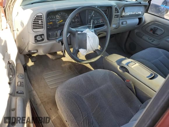 ✅ 1998 Chevrolet Silverado 1500 • VIN: 1GCEK19R8WR108930 • Lot: 69475335. Listed on Copart with 205,360 mi. Free auction sales archive from the USA and detailed vehicle history report at DreamBid. Image 8.