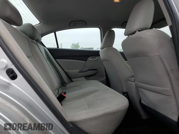 ✅ 2013 Honda Civic LX • VIN: 2HGFB2F42DH107581 • Lot: 81423025. Wystawiony na Copart z przebiegiem 209 716 mil. Bezpłatny archiwum sprzedaży aukcyjnych z USA i szczegółowy raport historii pojazdu na DreamBid. Zdjęcie 10.