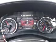 ✅ 2023 Ram 2500 Laramie • VIN: 3C6UR5FL3PG517960 • Lot: 42128355. Wystawiony na IAAI z przebiegiem 101 733 mil. Bezpłatny archiwum sprzedaży aukcyjnych z USA i szczegółowy raport historii pojazdu na DreamBid. Zdjęcie 7.