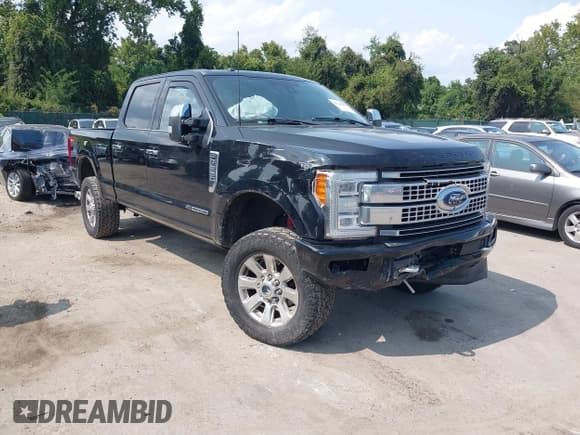✅ 2017 Ford F-250 Lariat • VIN: 1FT7W2BT0HEE30805 • Lot: 43164900. Listed on IAAI with 135,095 mi. Free auction sales archive from the USA and detailed vehicle history report at DreamBid. Image 1.