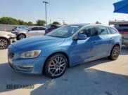 ✅ 2015 Volvo V60 • VIN: YV1612SJ2F1247123 • Лот: 80322155. Опубликован ранее на Copart с пробегом 106 881 миль. Бесплатный доступ к архиву аукционных продаж из США и подробный отчёт об истории автомобиля на DreamBid. Изображение 1.