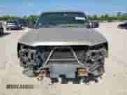 2004 Chevrolet Silverado 1500 Work Truck z VIN 1GCEC14X54Z118864, wystawiony jako Copart lot #81513555 z przebiegiem 186 665 mil mil oraz Szkoda całkowita • Salvage title. Historia ofert i sprzedaży dostępna na DreamBid. Obrazek 5.