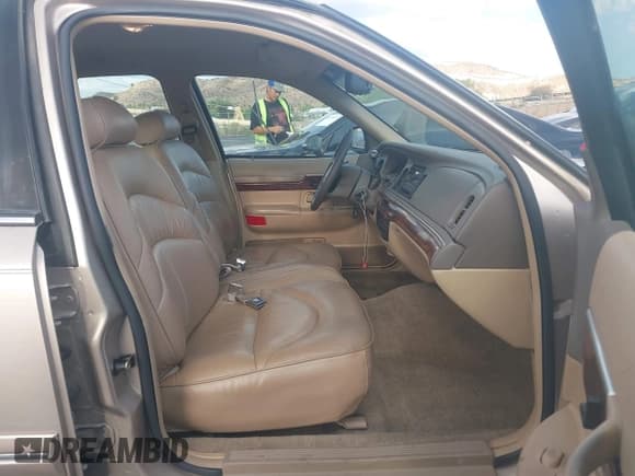 ✅ 1997 Mercury Grand Marquis LS • VIN: 2MELM75W6VX721132 • Лот: 43267932. Опубликован ранее на IAAI с пробегом 113 992 миль. Бесплатный доступ к архиву аукционных продаж из США и подробный отчёт об истории автомобиля на DreamBid. Изображение 5.