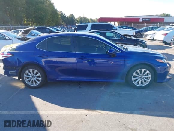 ✅ 2018 Toyota Camry LE • VIN: JTNB11HK3J3066328 • Lot: 43403225. Listed on IAAI with 113,210 mi. Free auction sales archive from the USA and detailed vehicle history report at DreamBid. Image 13.