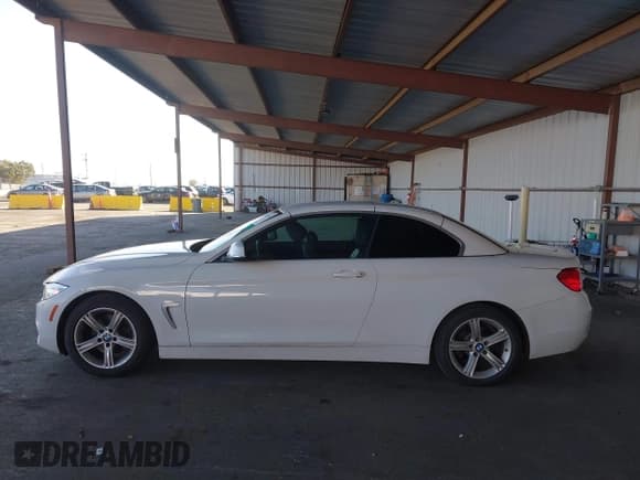 ✅ 2015 BMW 4 Series 428i • VIN: WBA3V7C58F5A24265 • Lot: 43418355. Wystawiony na IAAI z przebiegiem 99 358 mil. Bezpłatny archiwum sprzedaży aukcyjnych z USA i szczegółowy raport historii pojazdu na DreamBid. Zdjęcie 14.