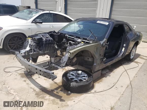 ✅ 2019 Dodge Challenger R/T • VIN: 2C3CDZBT4KH651907 • Lot: 60614493. Wystawiony na Copart z przebiegiem Nie podano. Bezpłatny archiwum sprzedaży aukcyjnych z USA i szczegółowy raport historii pojazdu na DreamBid. Zdjęcie 12.